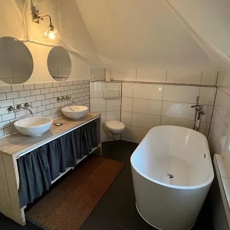 Lohengrin بيت للعطل زينوويتز